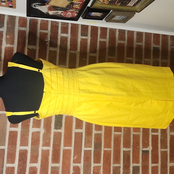 Calvin Klein Yellow Cocktail Dress, Size 6 - Picture 5 of 10